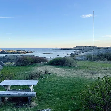 Casa de Férias Donavall, Summer House, Close To & Coastal Path Larvik